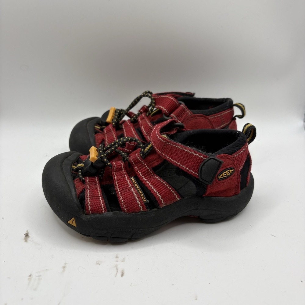 KEEN Newport H2 Toddler Little Kids Sz 9 Waterproof Sport Hiking Sandals Red